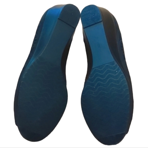 ALIA, Size 6, Black, open toe wedge heel - Picture 10 of 10